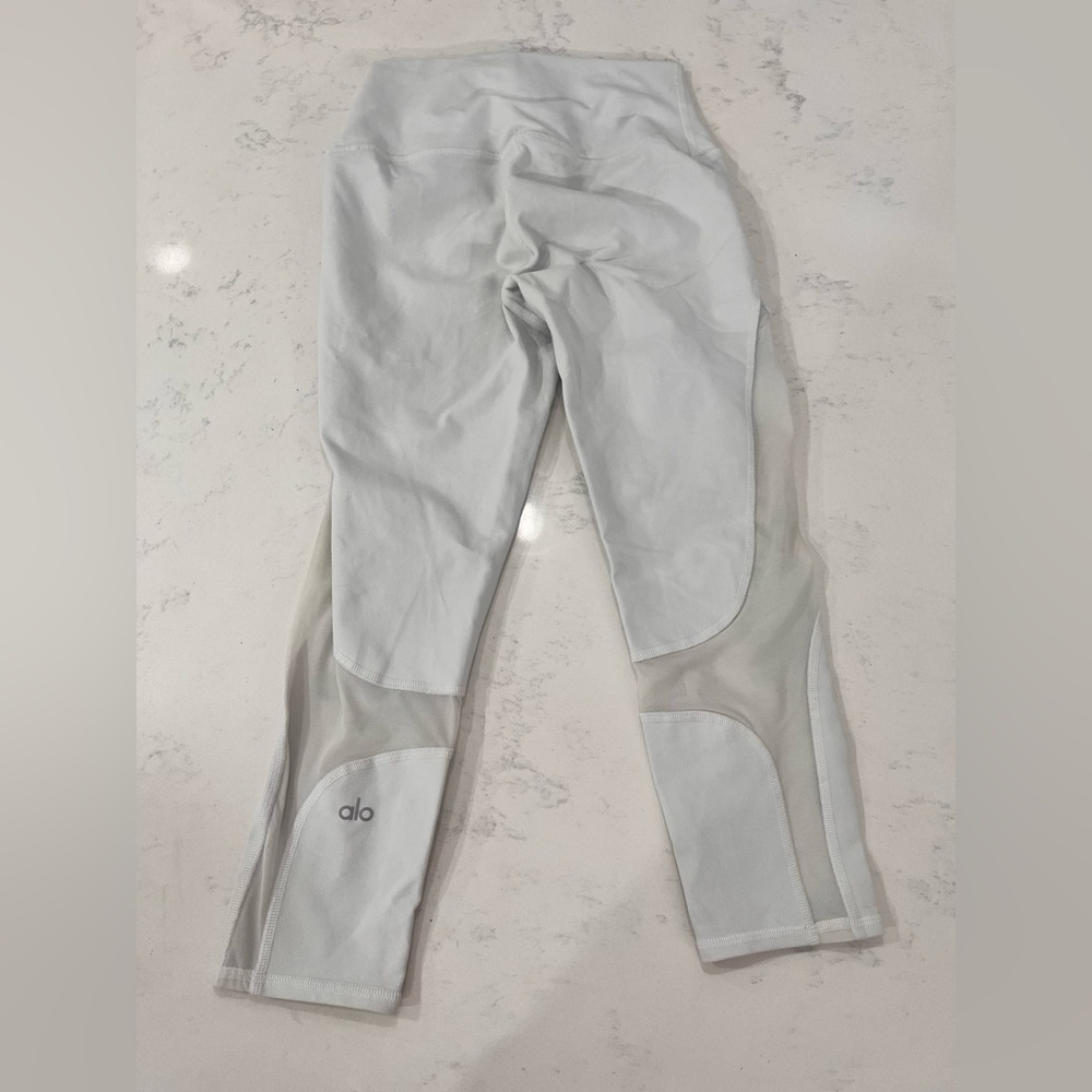 ALO Yoga White Leggings - Picture 4 of 6